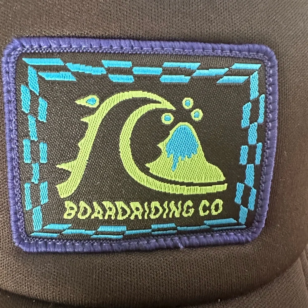 BNWT Quiksilver Boardridng Co Youth Hat